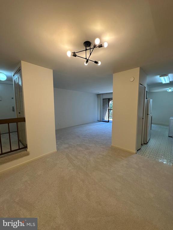 11208 CHESTNUT GROVE SQUARE 11208-209