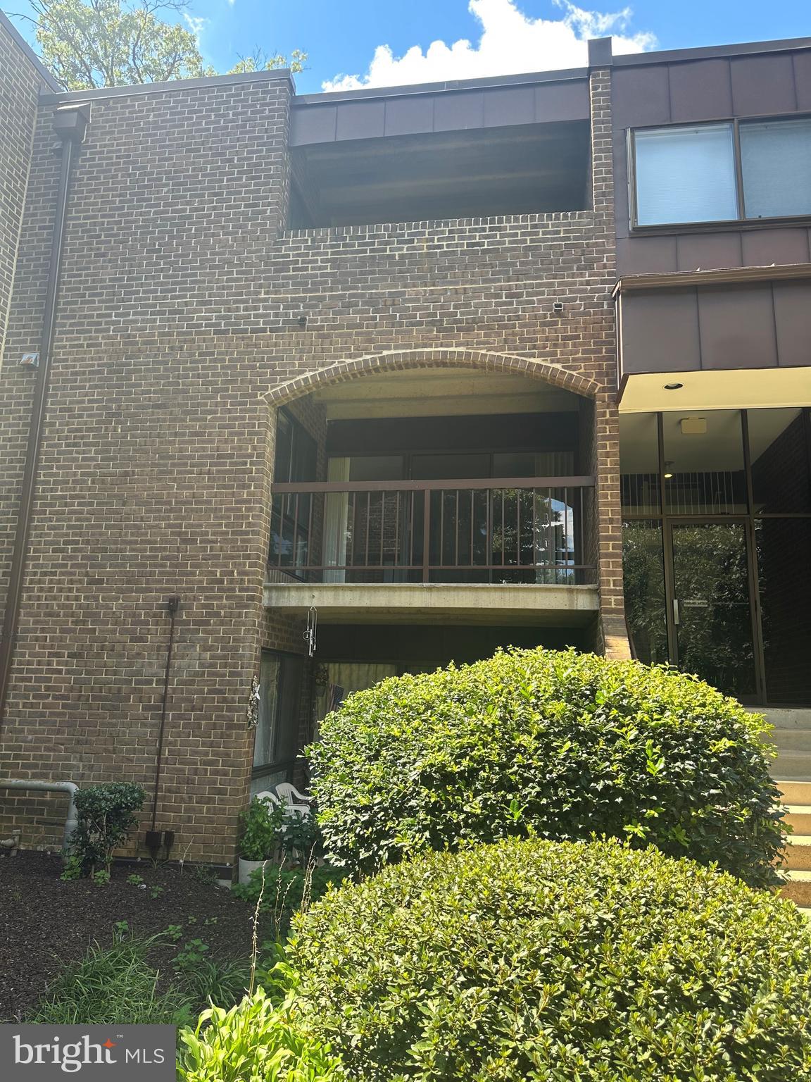 11208 CHESTNUT GROVE SQUARE 11208-209