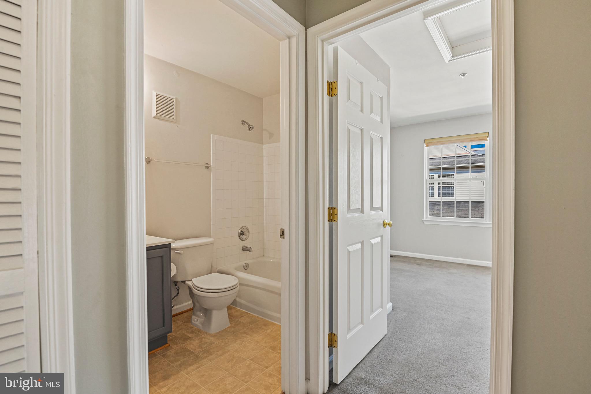 2710 MANHATTAN PLACE