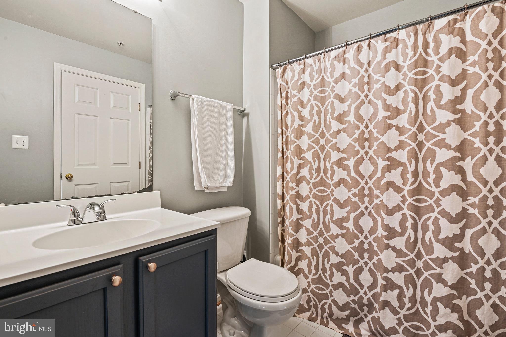 2710 MANHATTAN PLACE