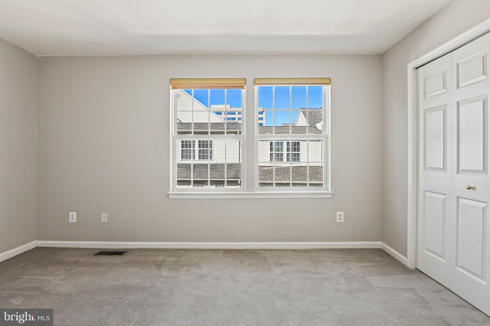 2710 MANHATTAN PLACE