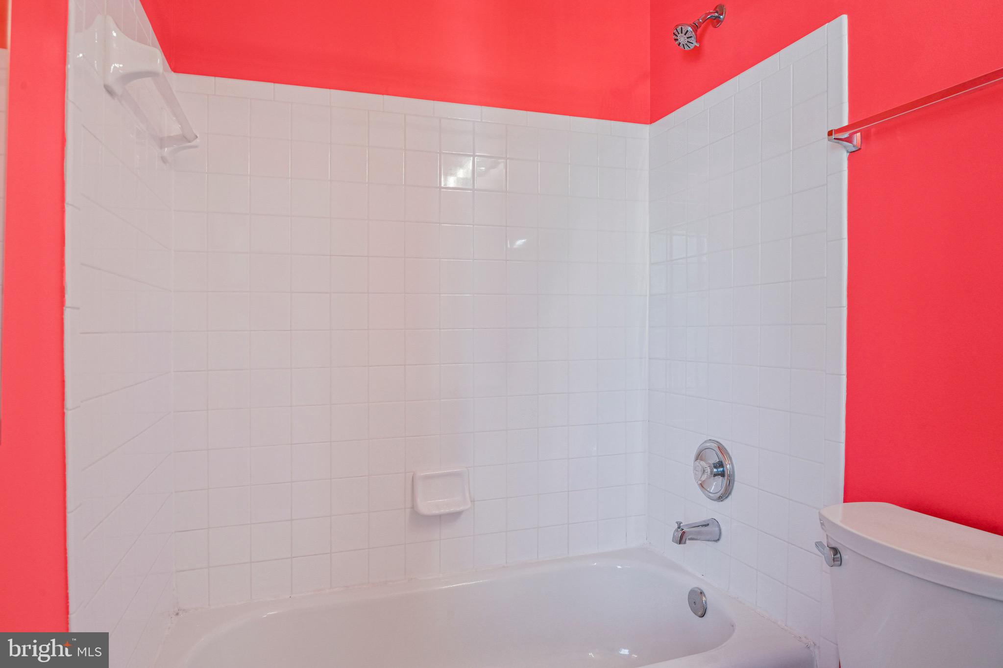 2710 MANHATTAN PLACE