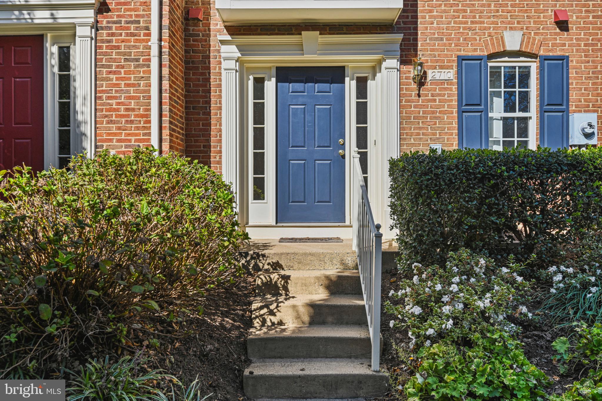 2710 MANHATTAN PLACE