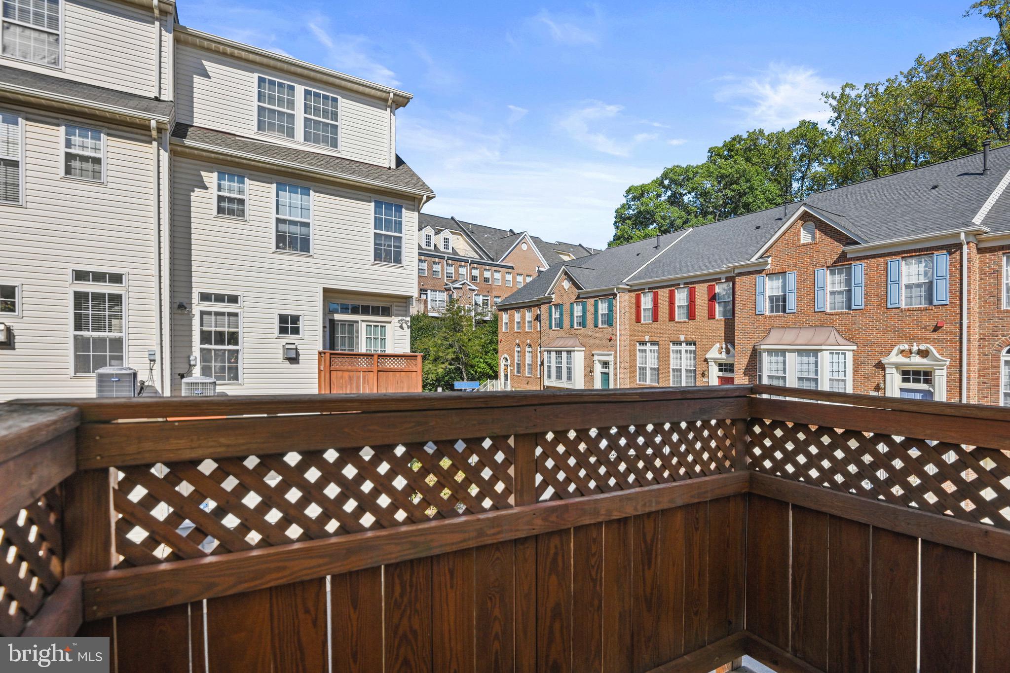 2710 MANHATTAN PLACE