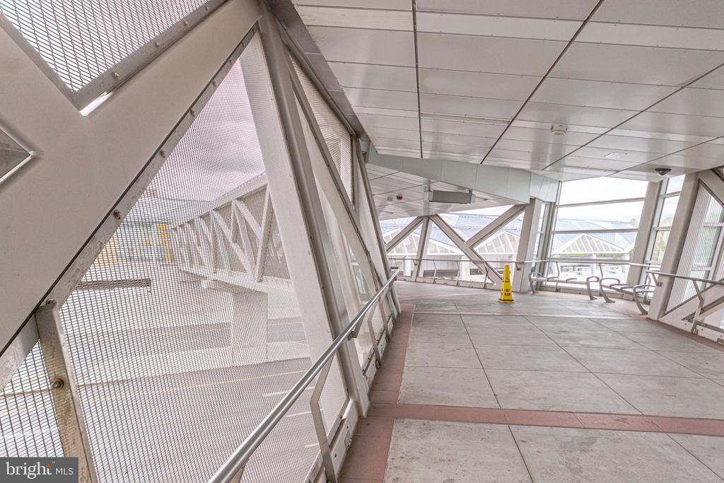 11400 WASHINGTON PLAZA W 103