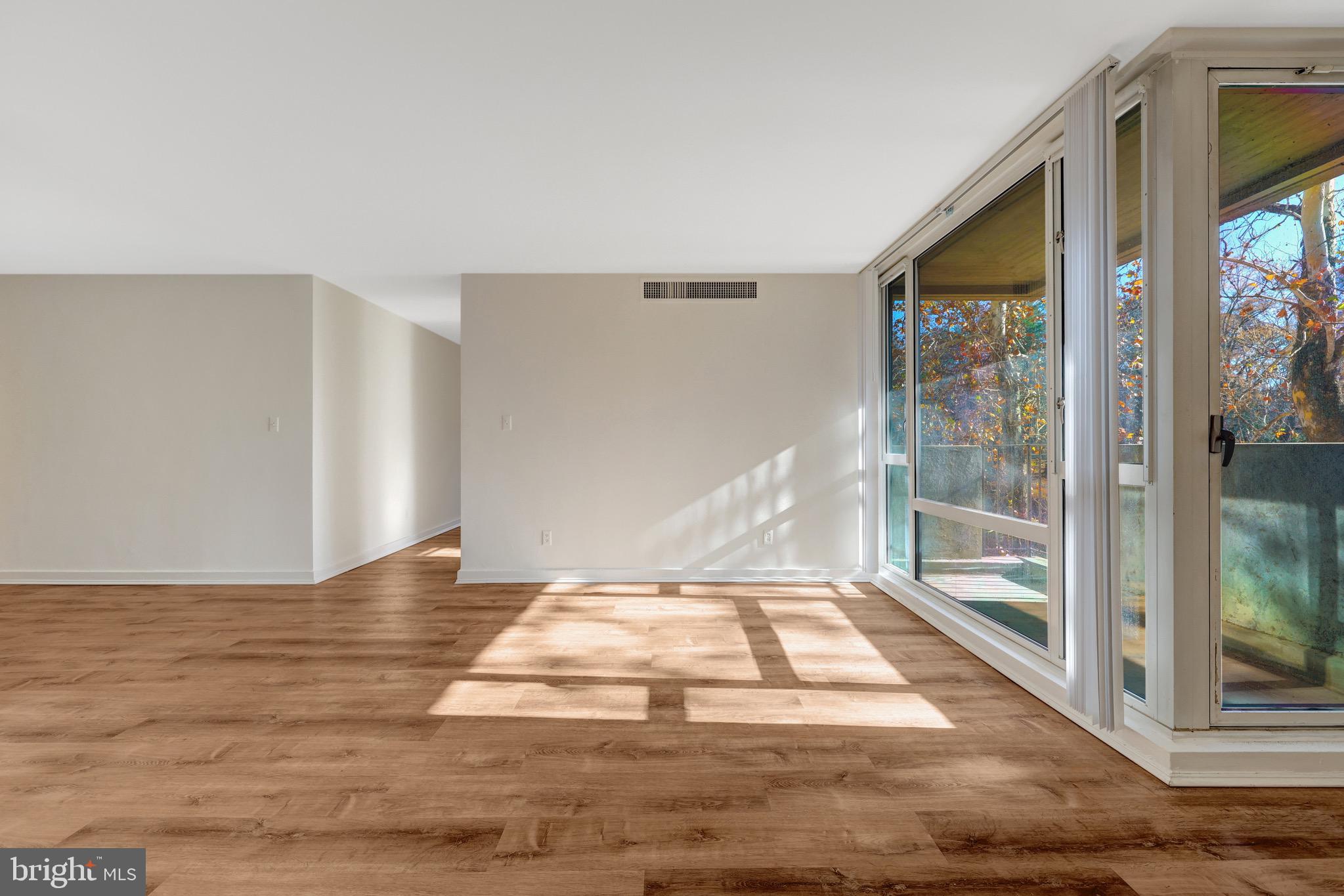 11400 WASHINGTON PLAZA W 103