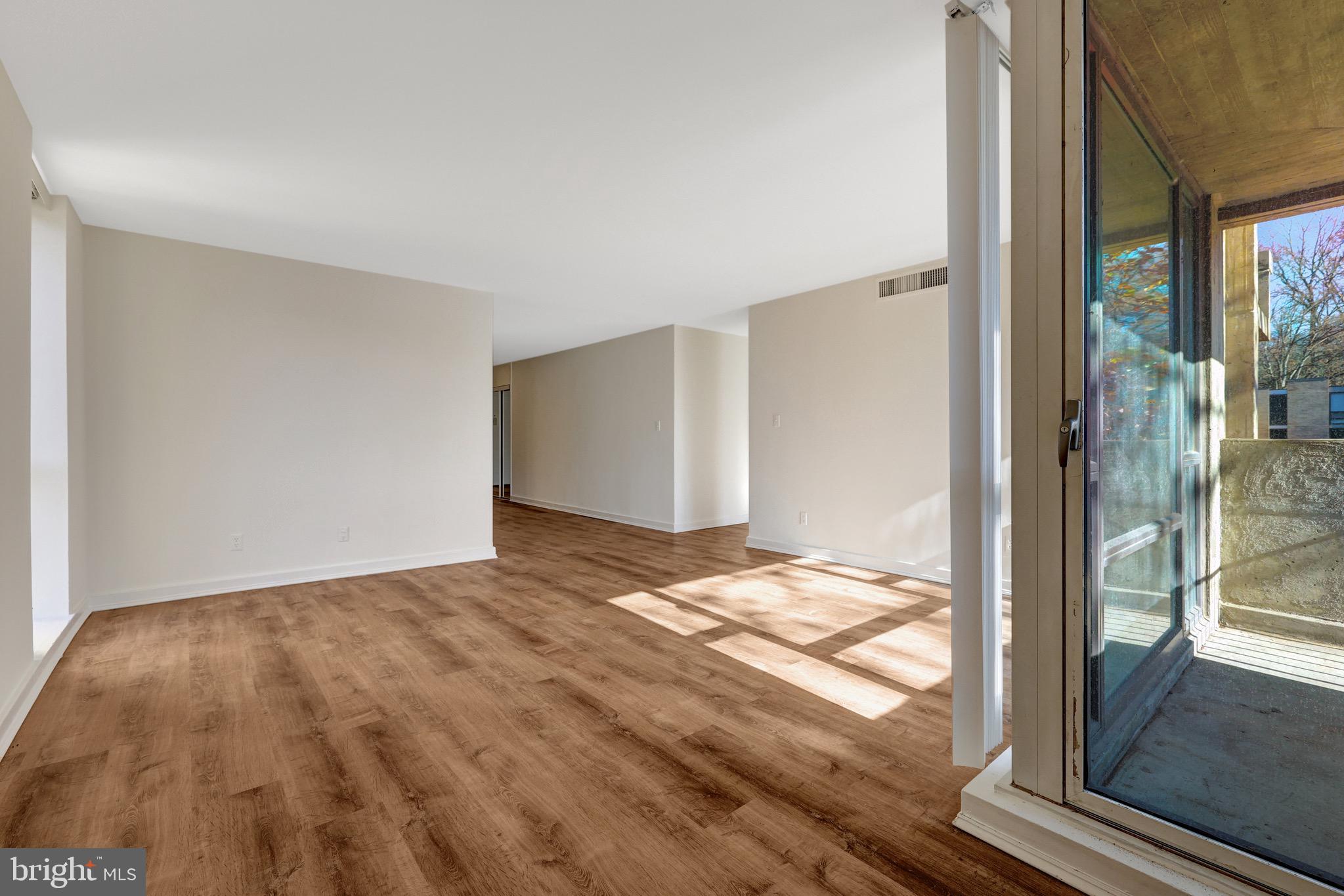 11400 WASHINGTON PLAZA W 103