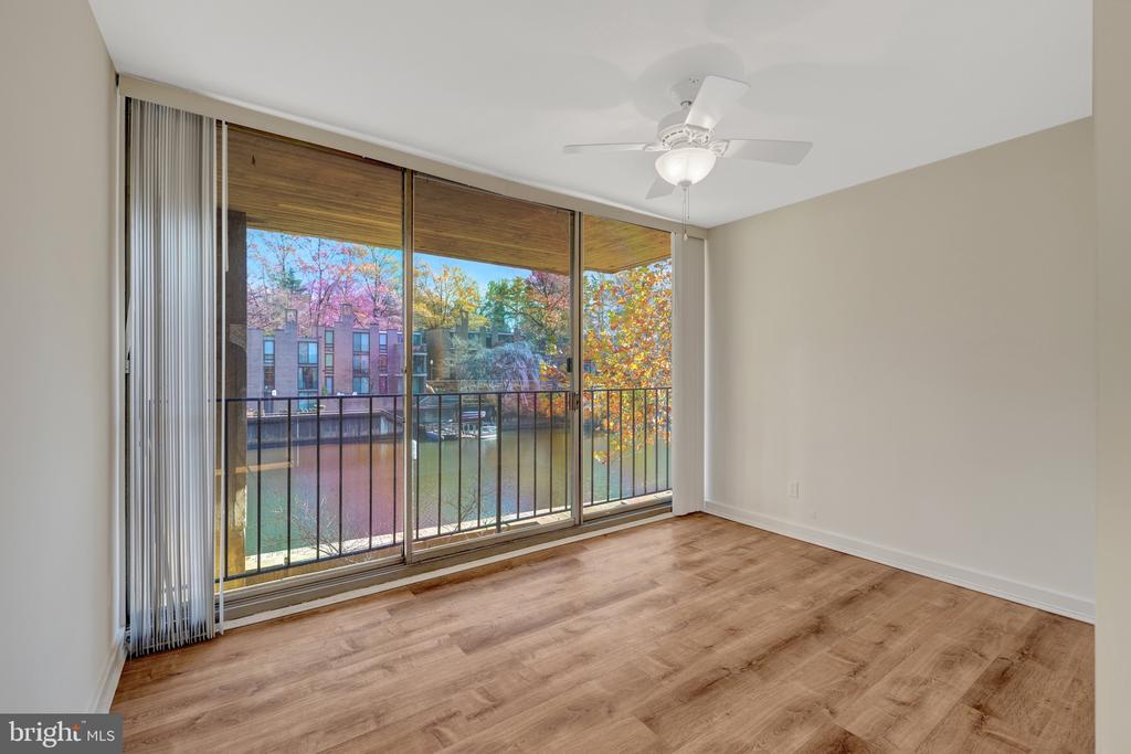 11400 WASHINGTON PLAZA W 103