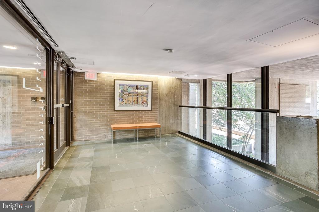 11400 WASHINGTON PLAZA W 103