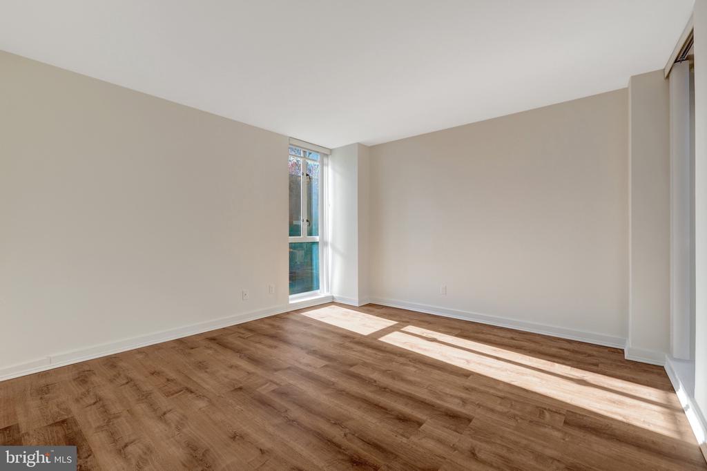 11400 WASHINGTON PLAZA W 103