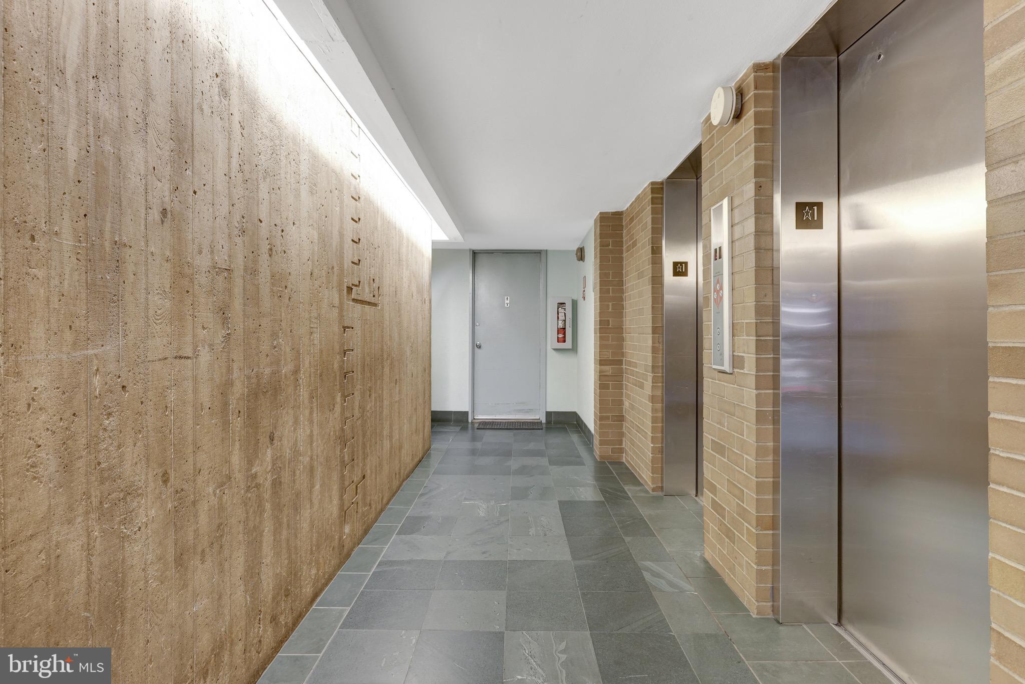 11400 WASHINGTON PLAZA W 103