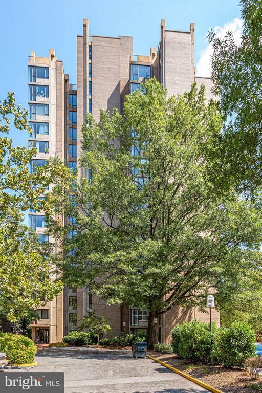 11400 WASHINGTON PLAZA W 103