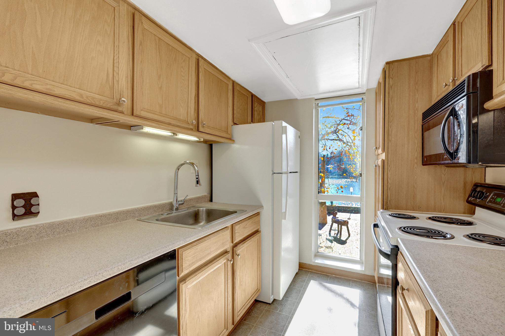 11400 WASHINGTON PLAZA W 103