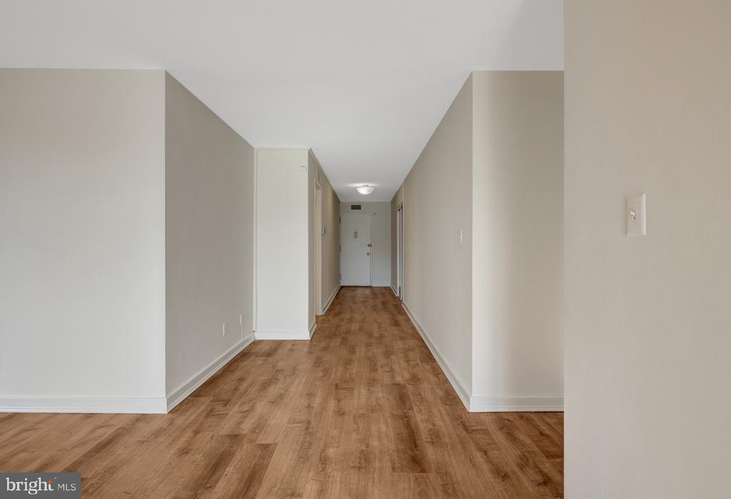 11400 WASHINGTON PLAZA W 103