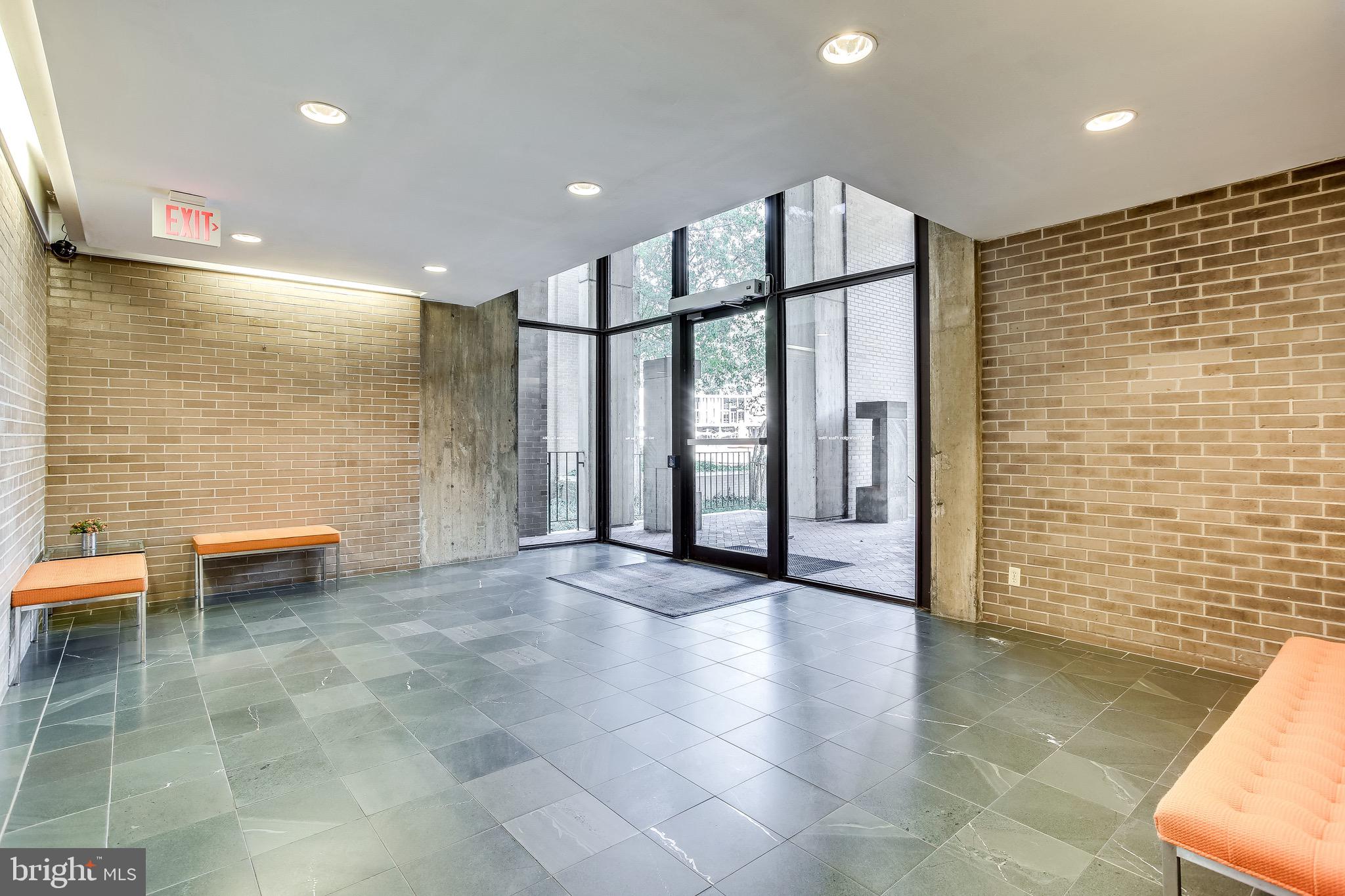 11400 WASHINGTON PLAZA W 103