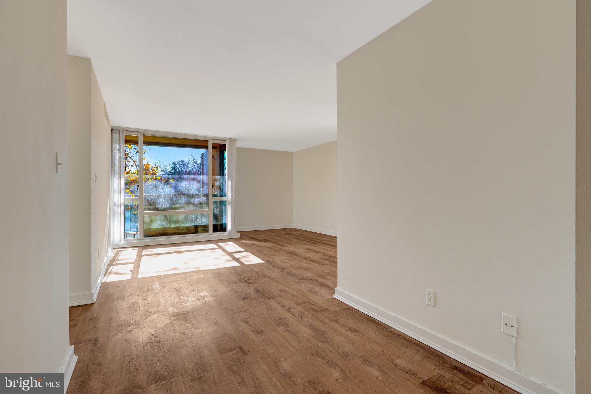 11400 WASHINGTON PLAZA W 103