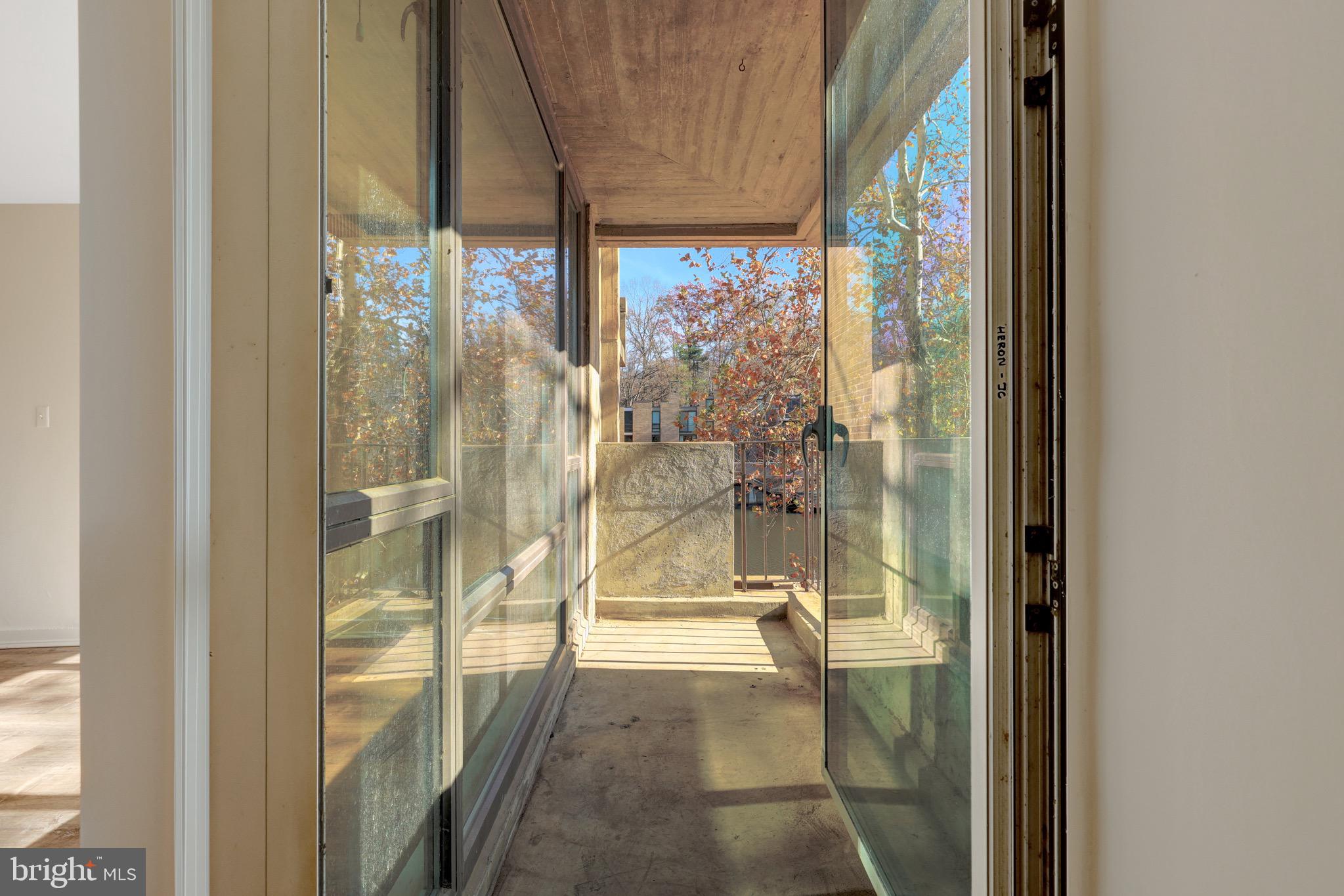 11400 WASHINGTON PLAZA W 103