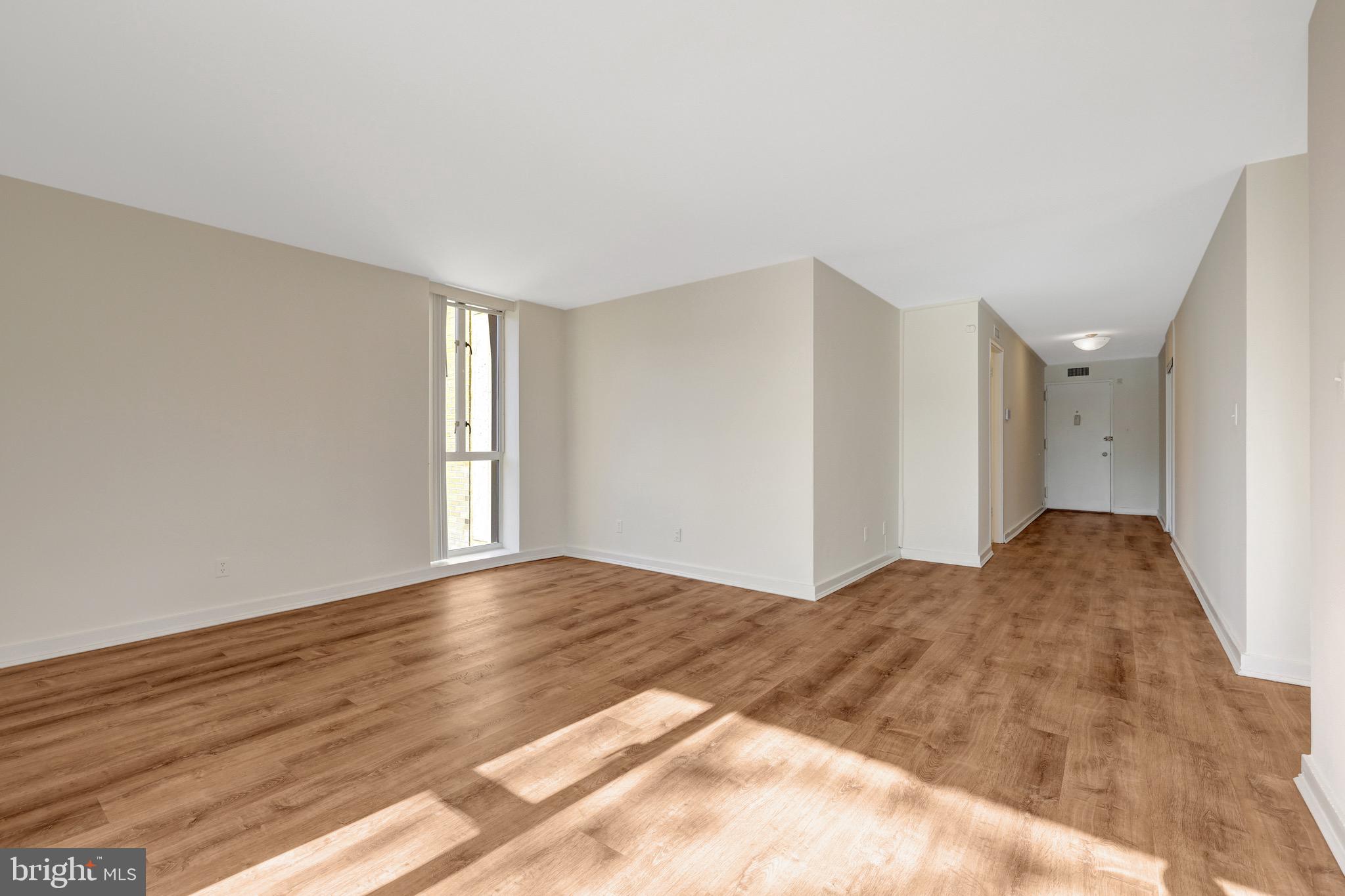 11400 WASHINGTON PLAZA W 103