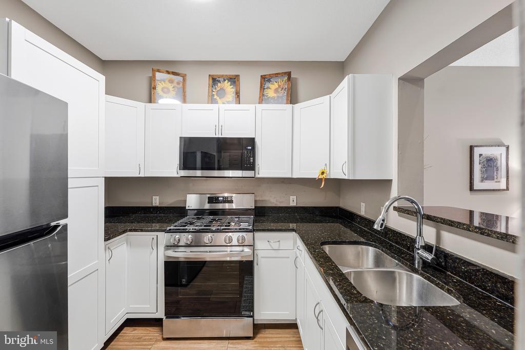 1712 LAKE SHORE CREST DRIVE 14