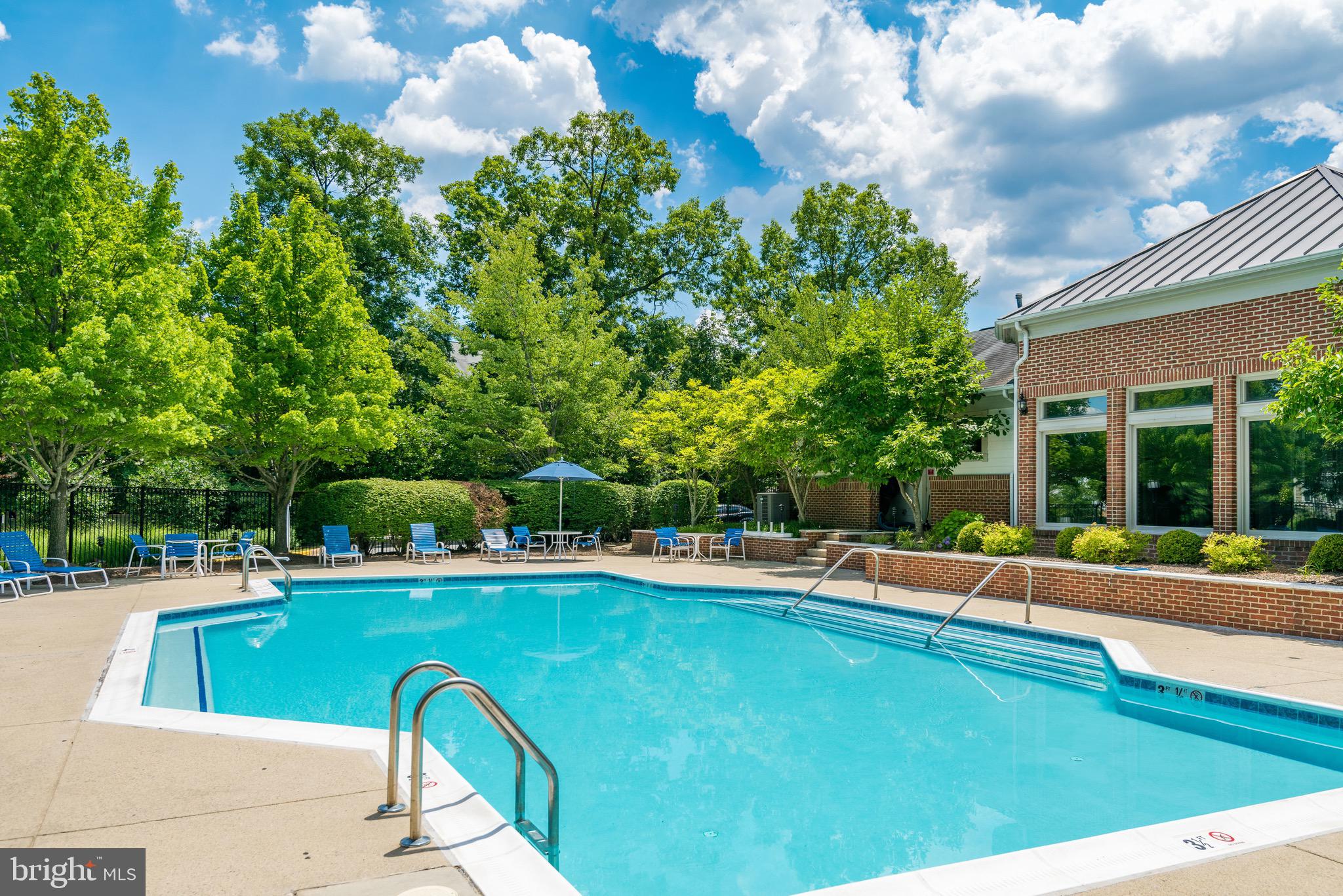 1712 LAKE SHORE CREST DRIVE 14