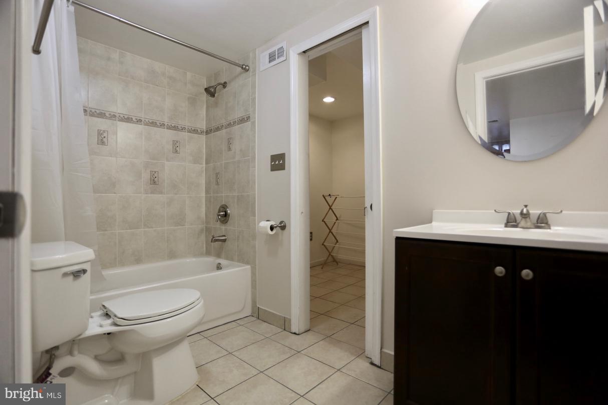 8523 ELECTRIC AVENUE