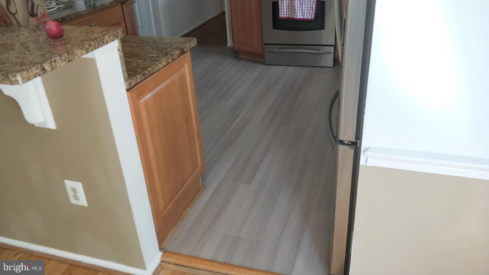 8523 ELECTRIC AVENUE