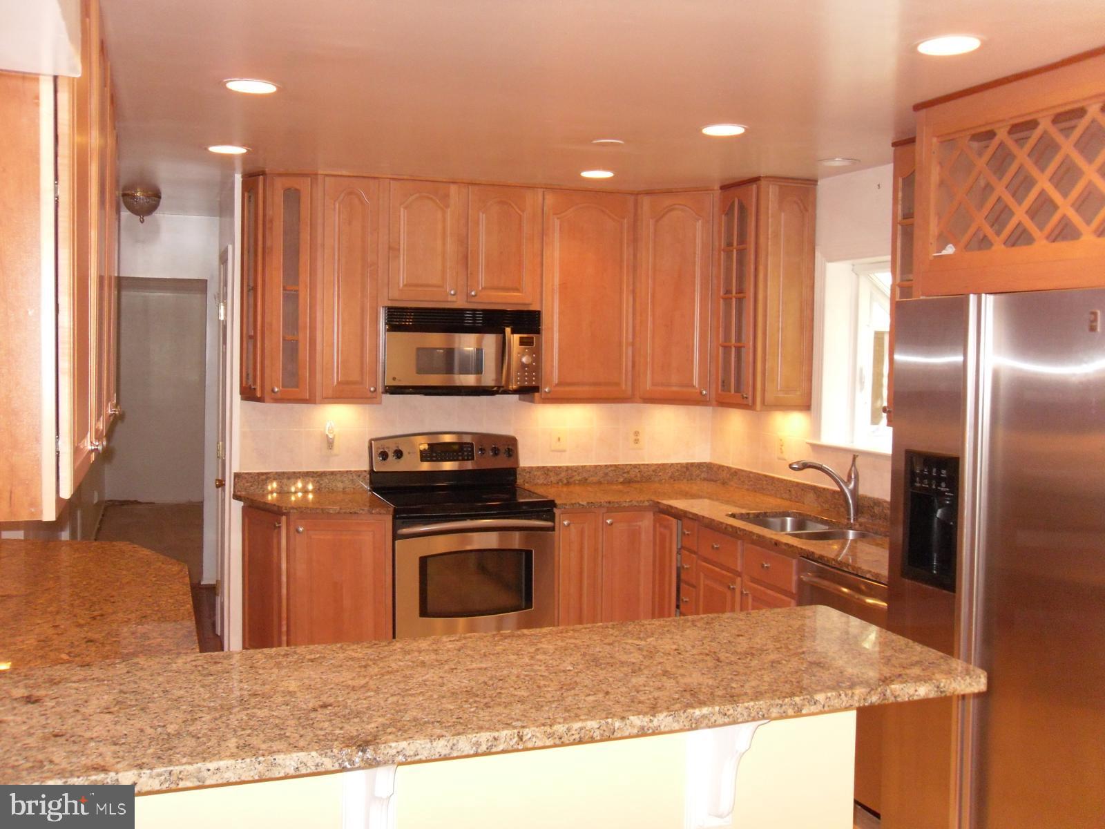 8523 ELECTRIC AVENUE