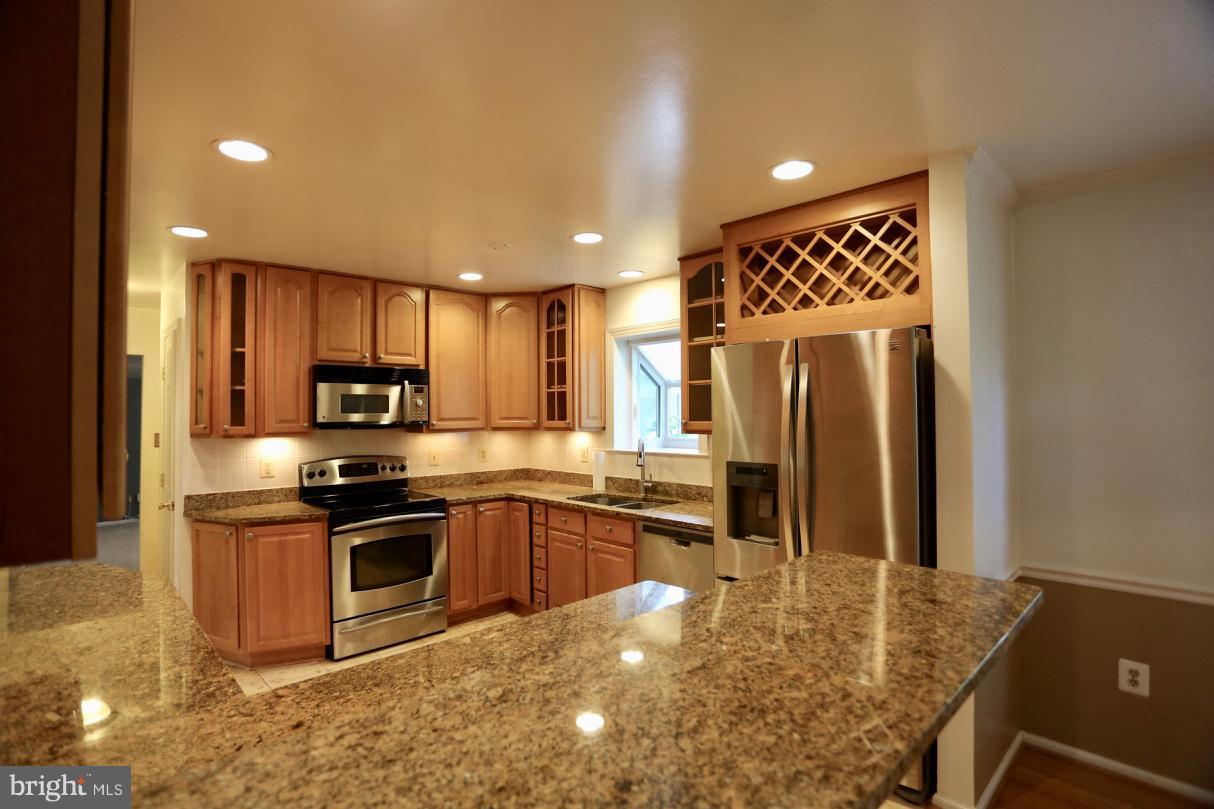 8523 ELECTRIC AVENUE