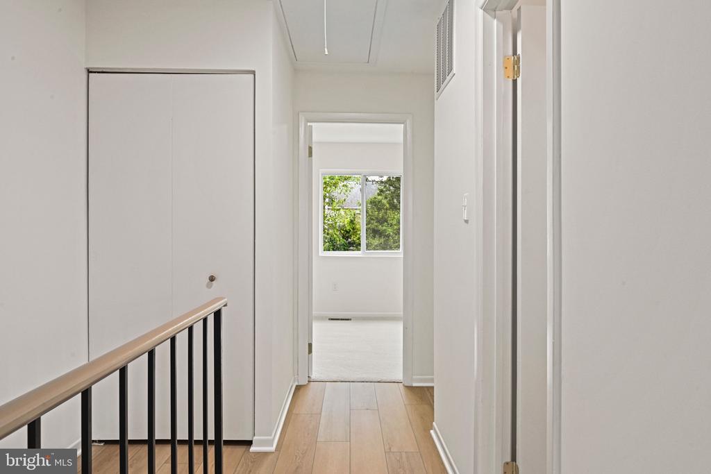 1005 SABER LANE