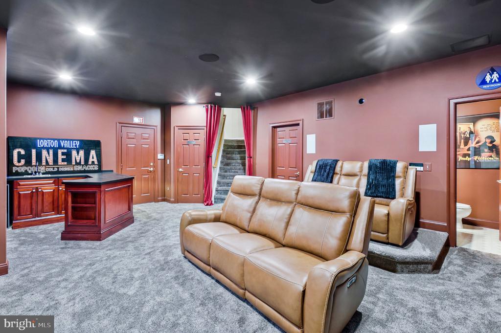 8313 DOCKRAY COURT