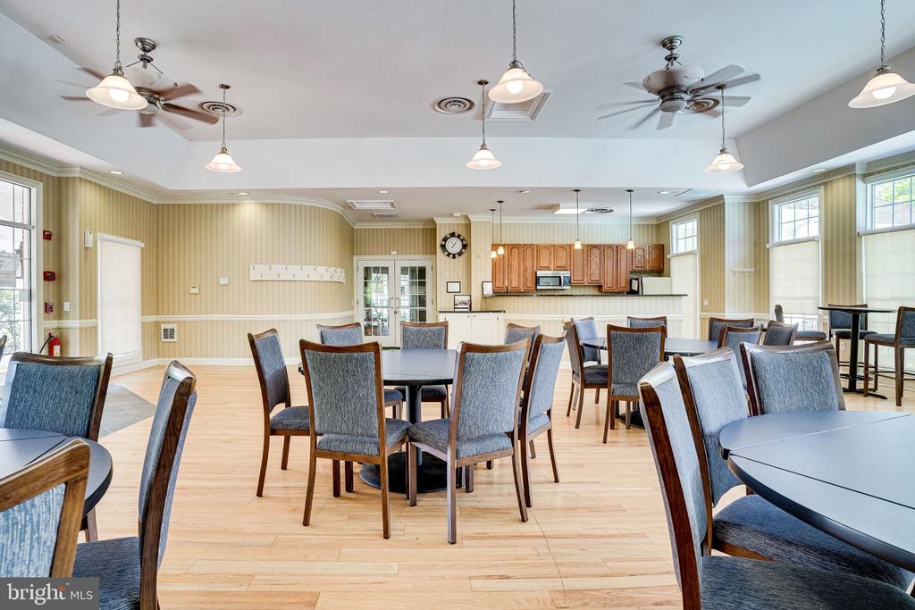 8313 DOCKRAY COURT