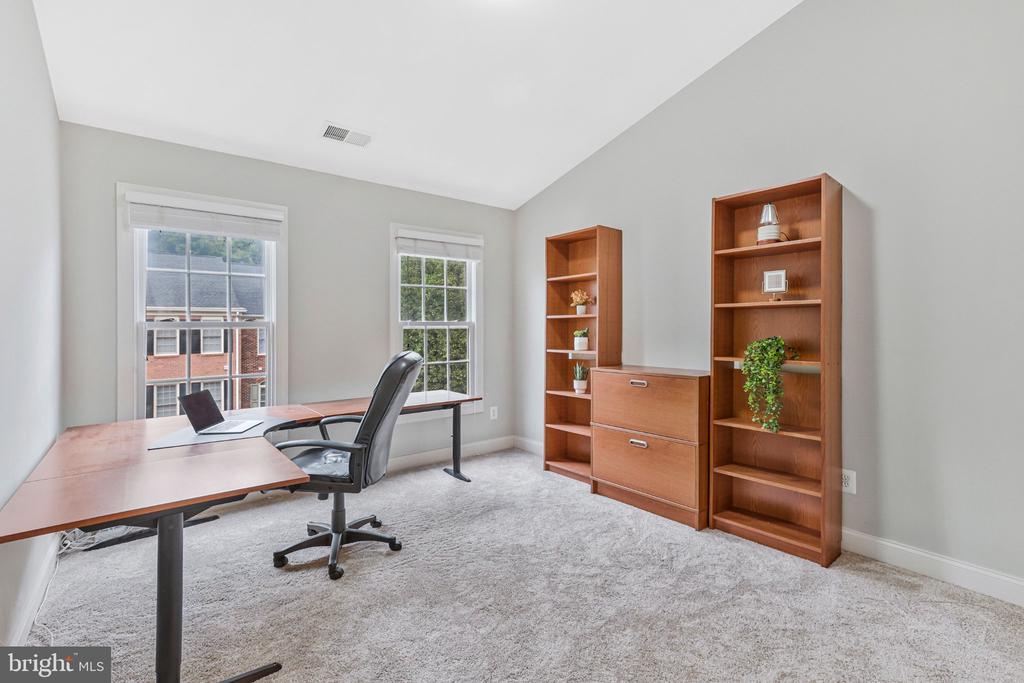 8313 DOCKRAY COURT