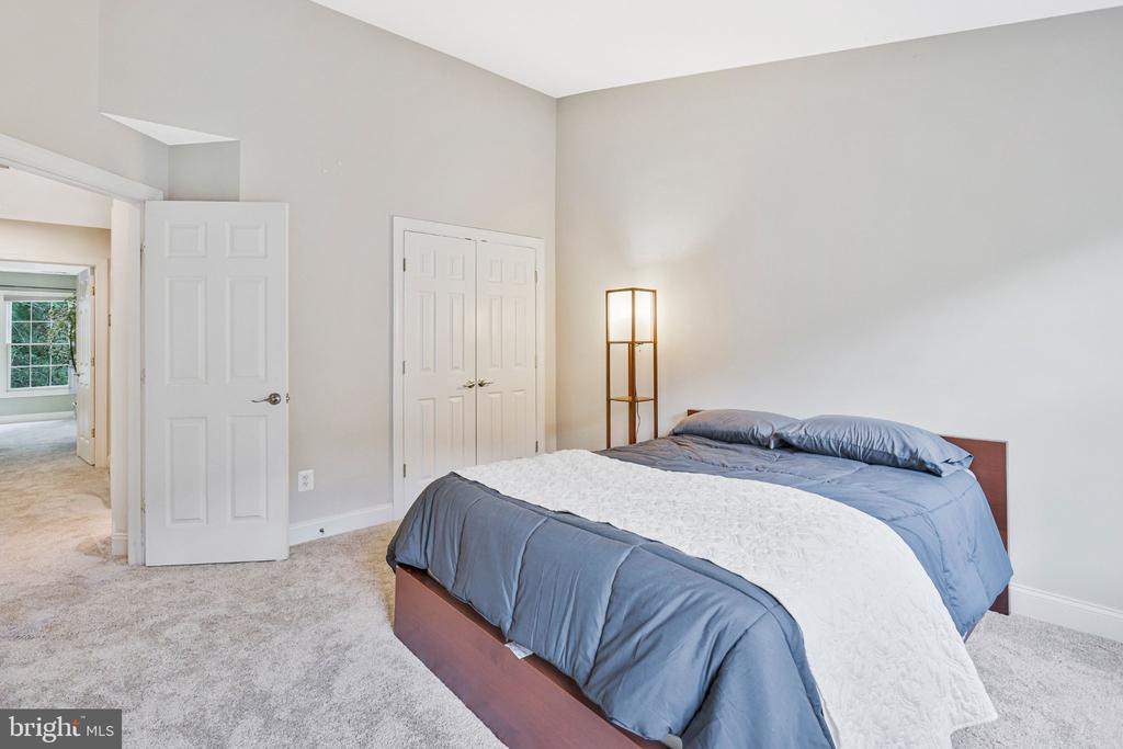 8313 DOCKRAY COURT