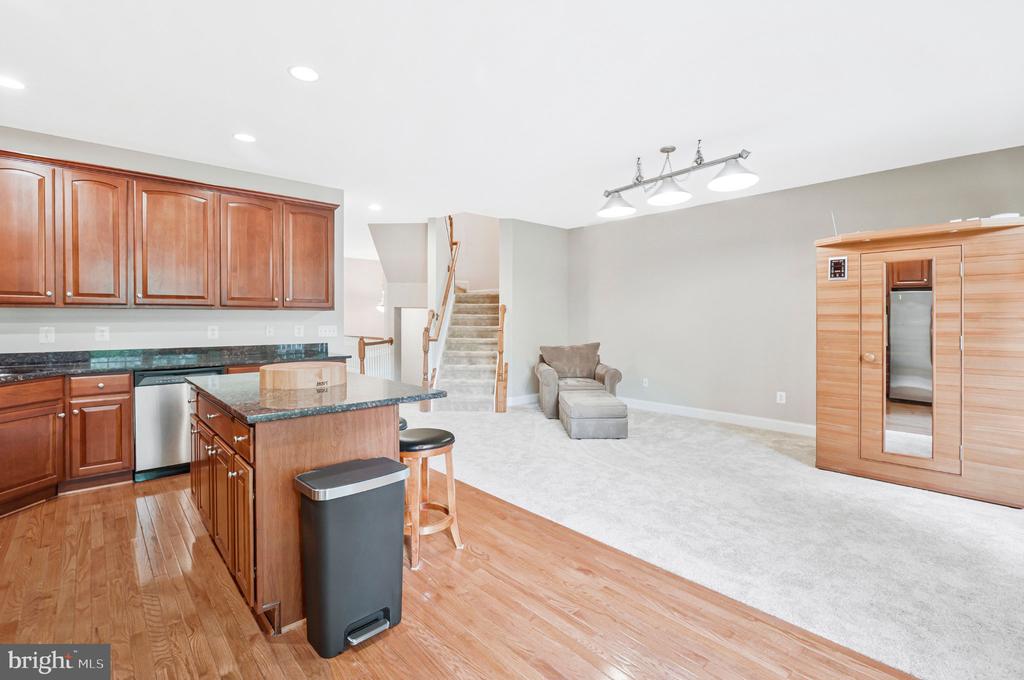 8313 DOCKRAY COURT