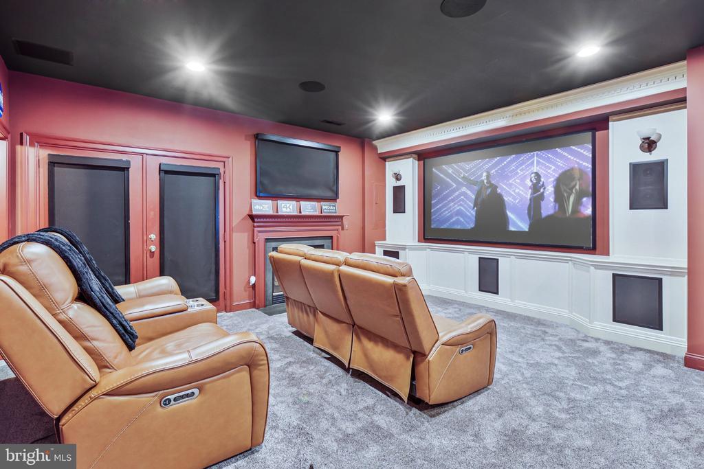 8313 DOCKRAY COURT