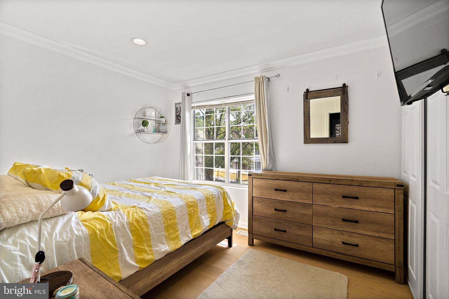 116 Saint Charles Sq