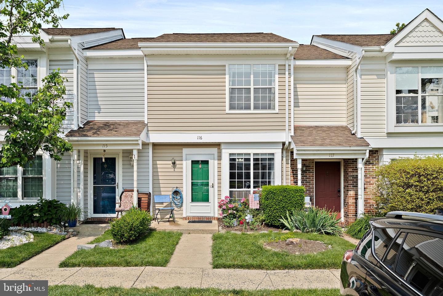 116 Saint Charles Sq