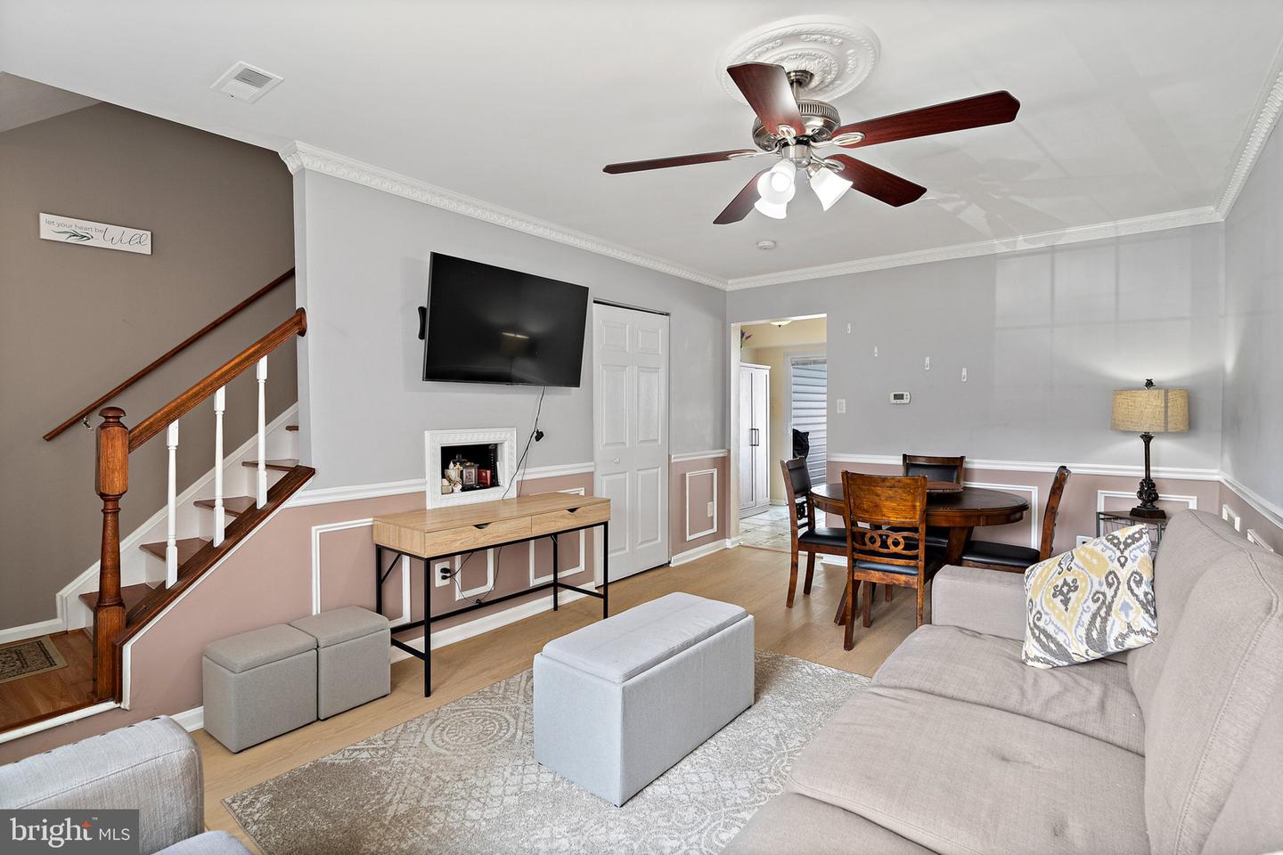 116 Saint Charles Sq