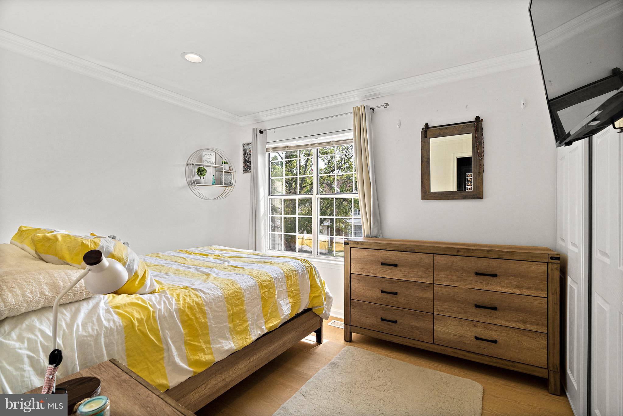 116 Saint Charles Sq