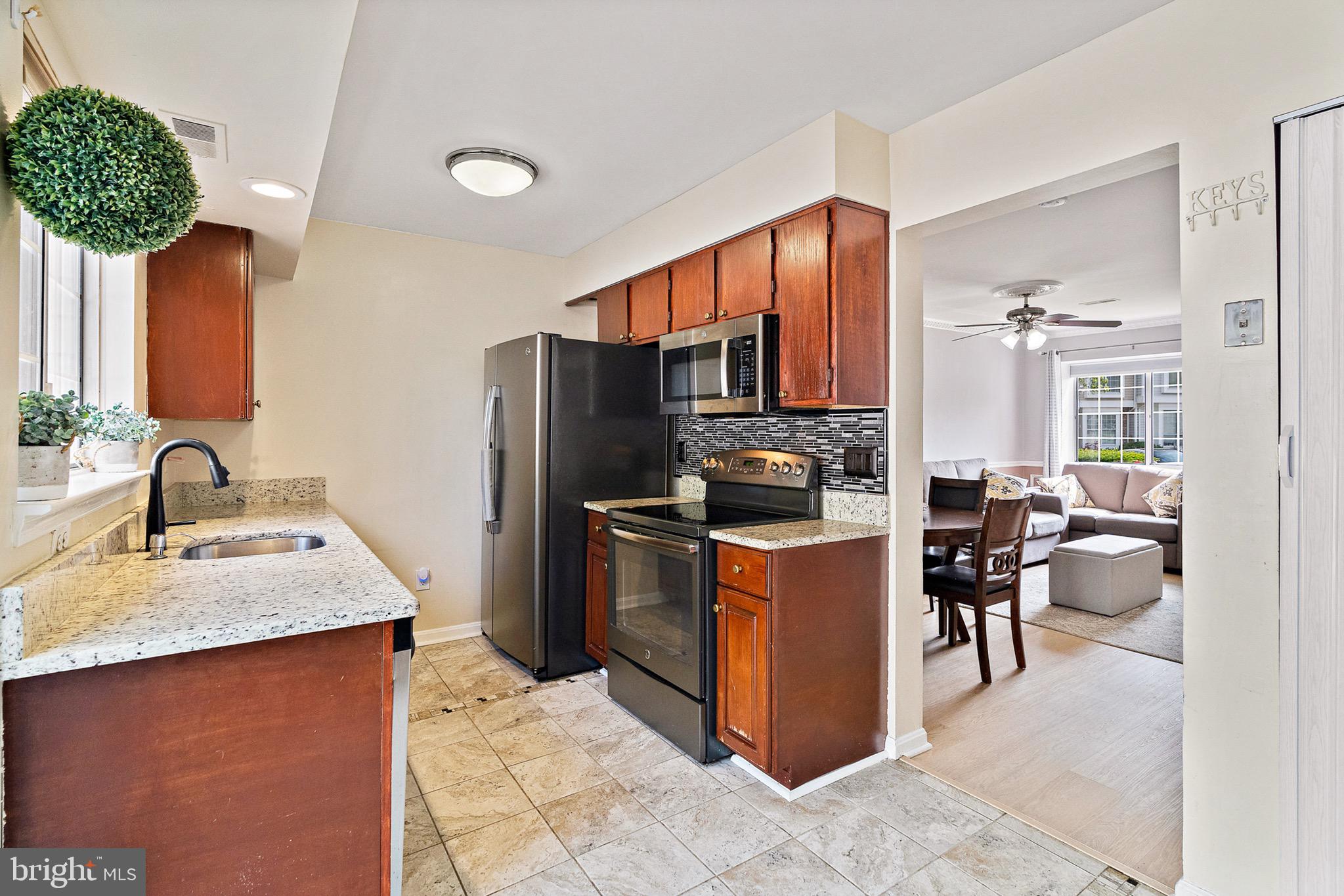 116 Saint Charles Sq