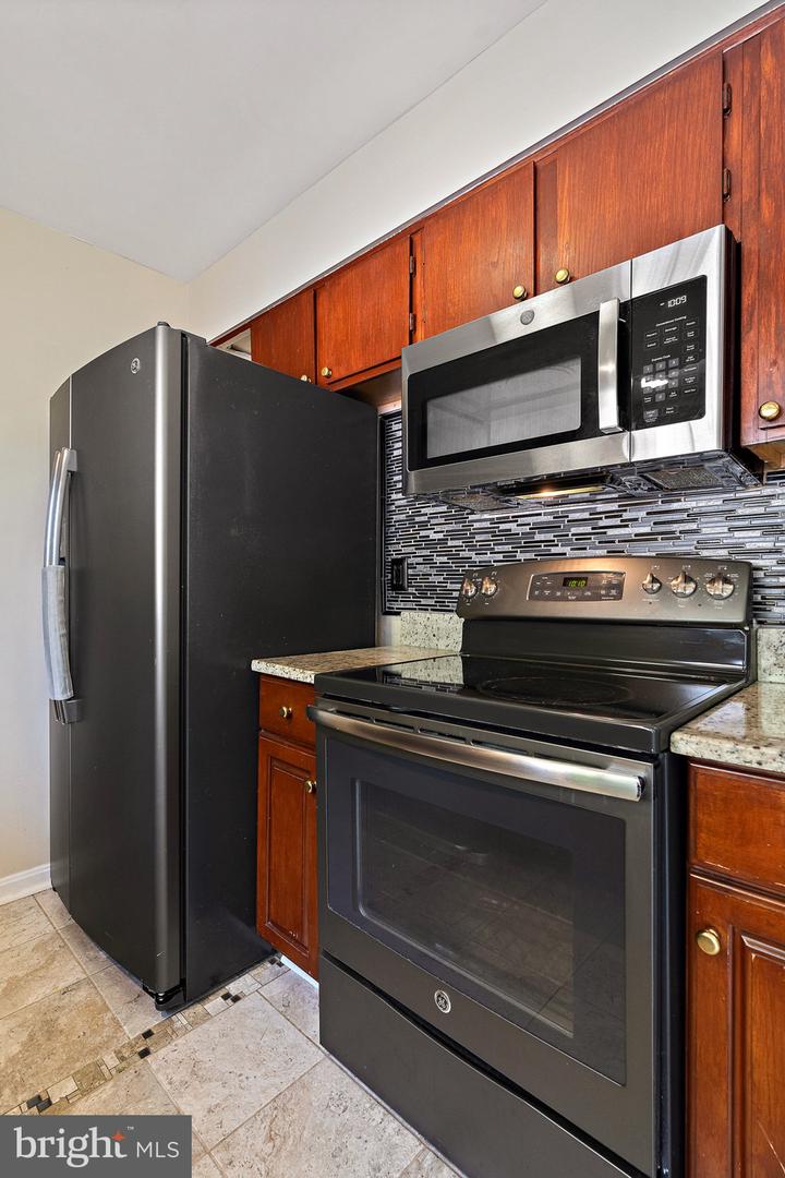 116 Saint Charles Sq