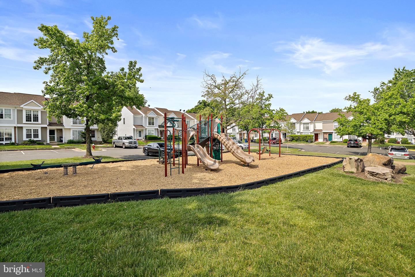 116 Saint Charles Sq