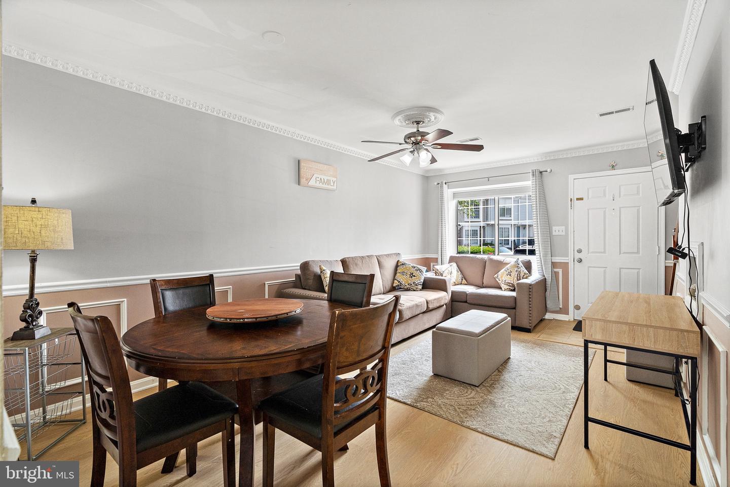 116 Saint Charles Sq