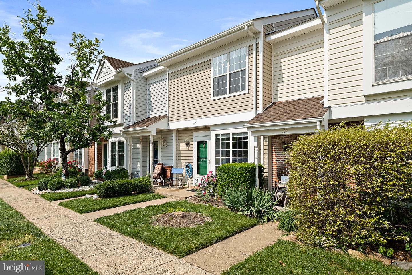 116 Saint Charles Sq