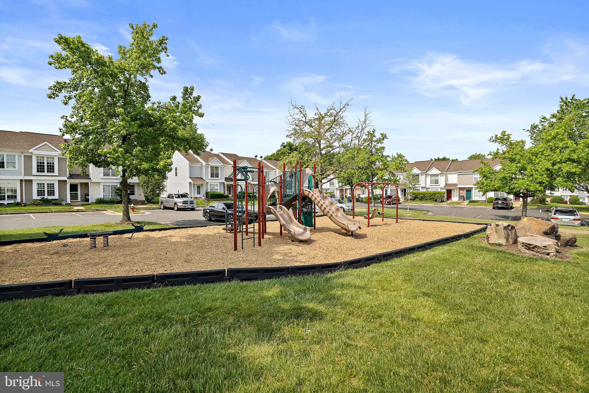 116 Saint Charles Sq