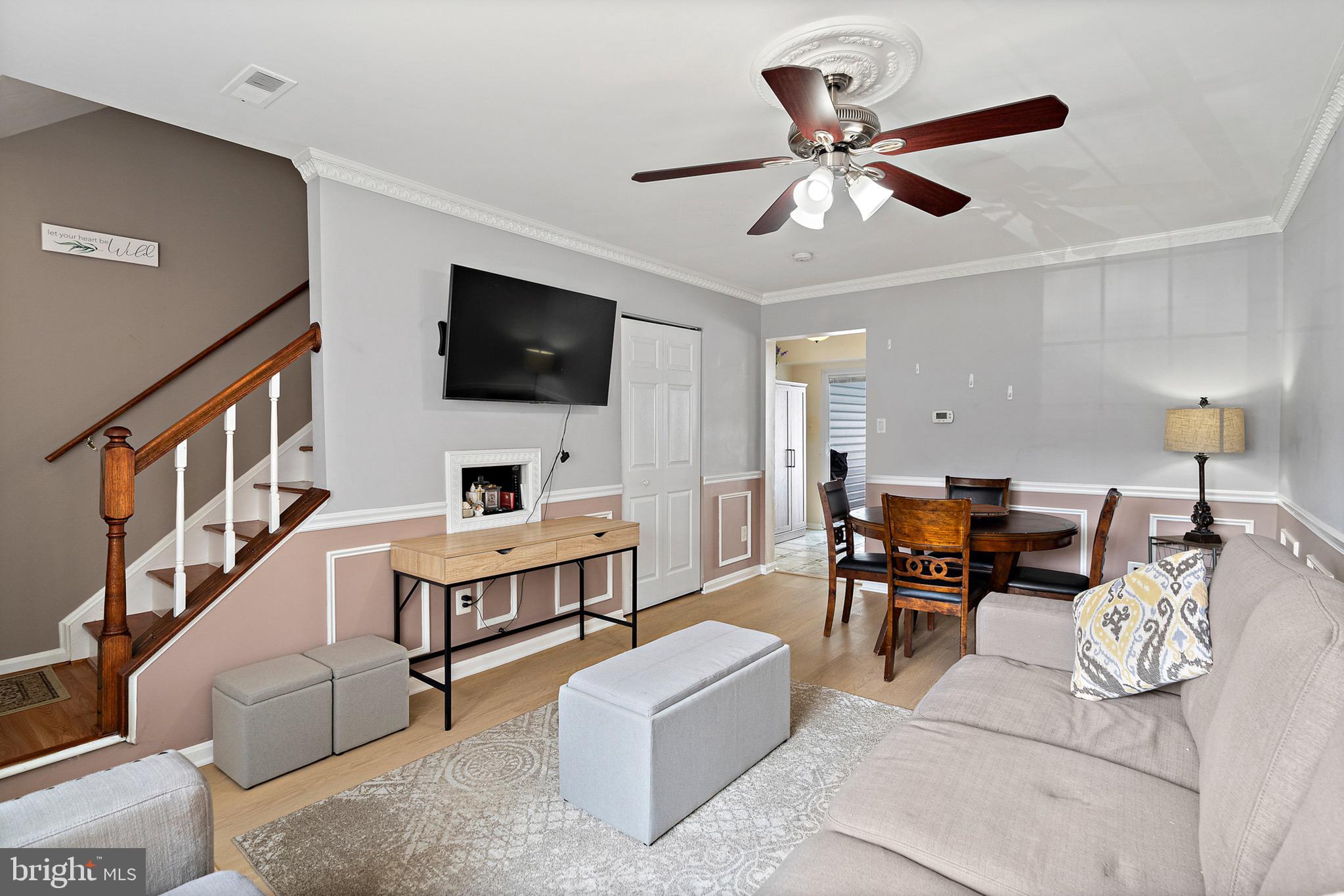 116 Saint Charles Sq
