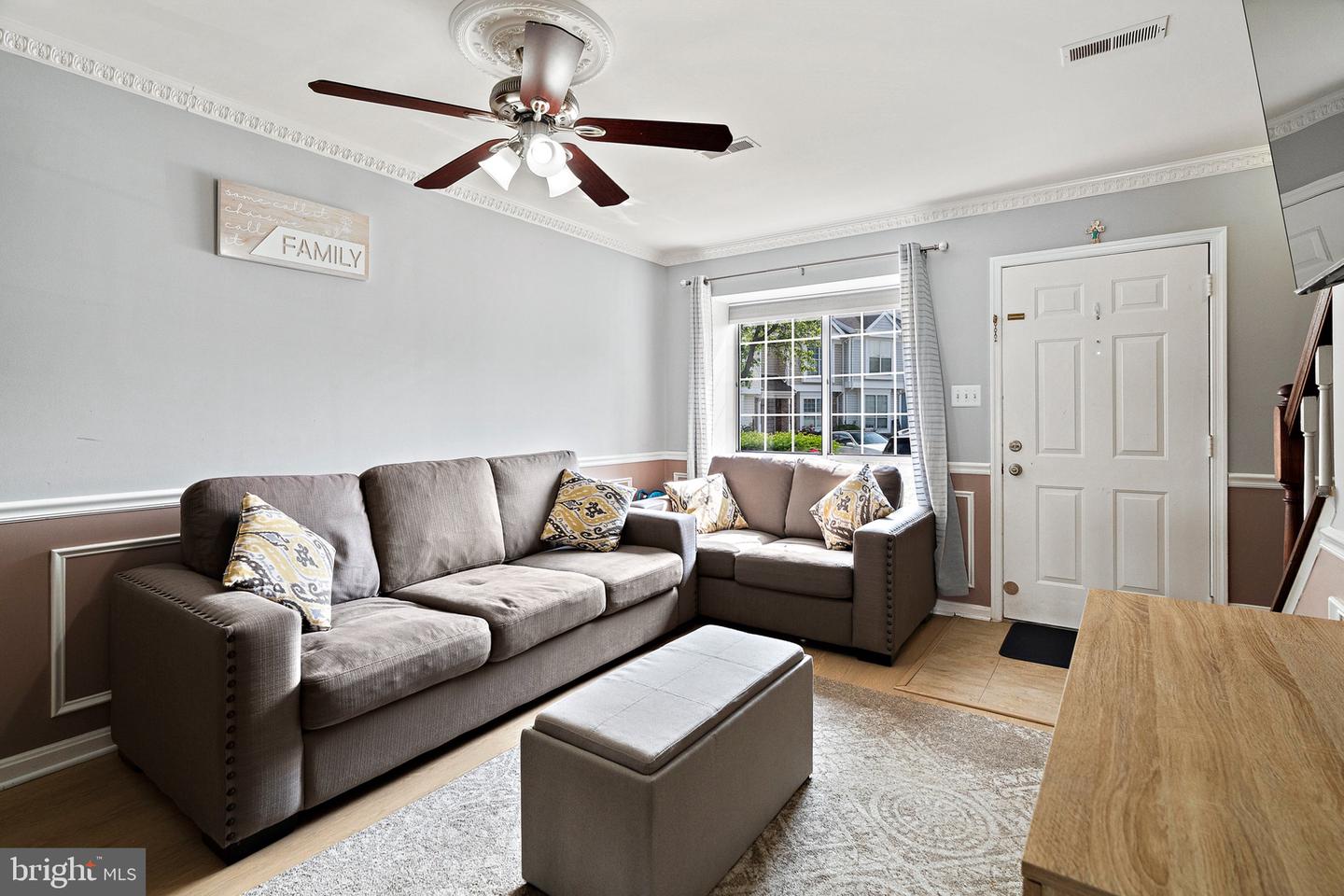116 Saint Charles Sq
