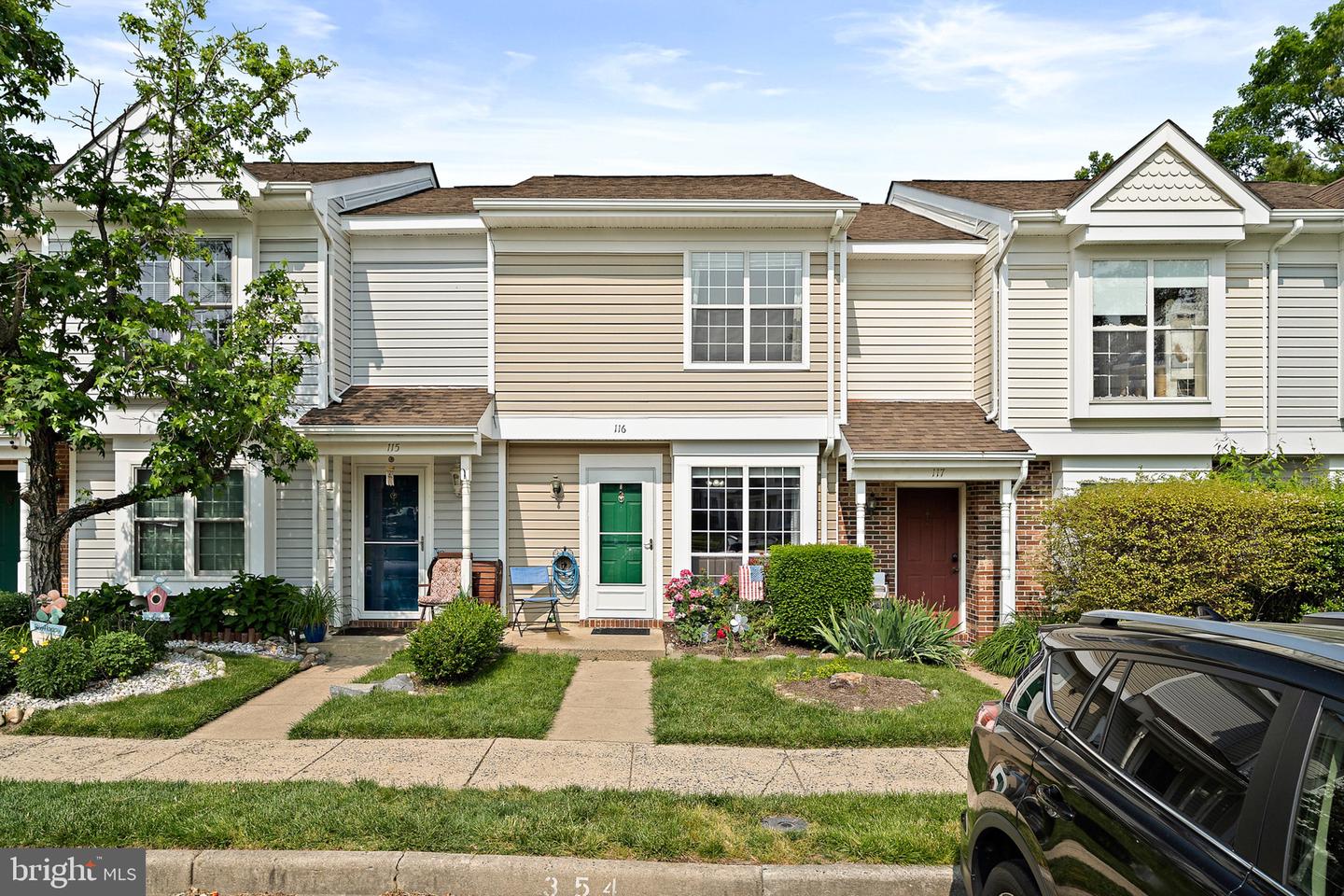 116 Saint Charles Sq