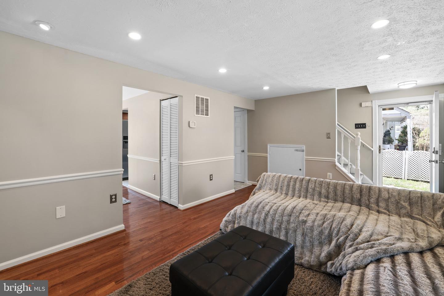 1003 Nelson Ct NE