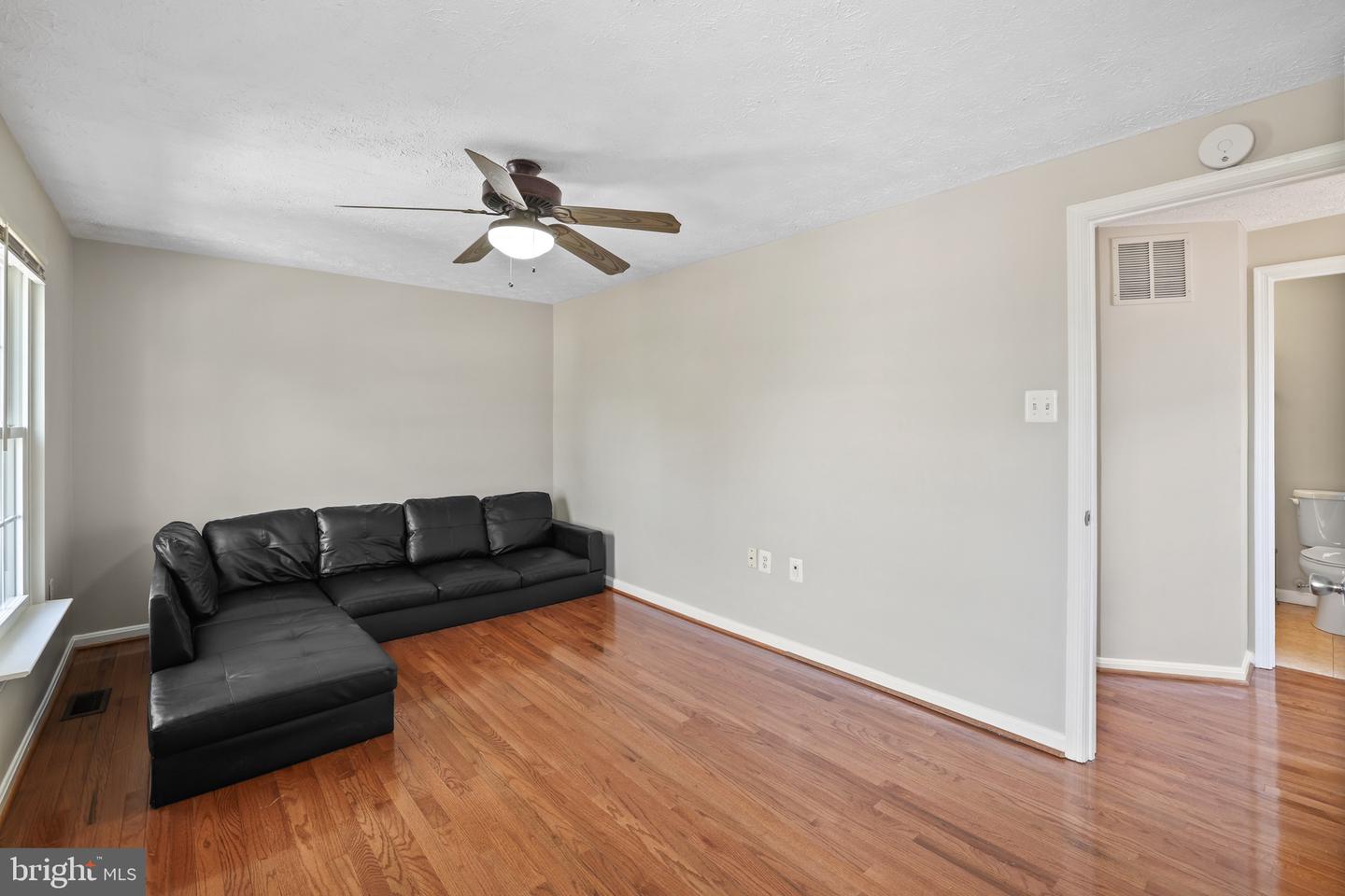 1003 Nelson Ct NE